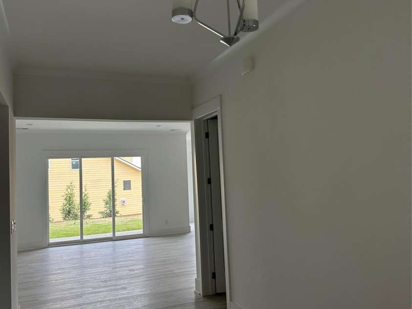 5209 Mint Harbor Way, Charlotte, NC 28269.  MLS# CAR4156538, YatesRealty ID 12683. Inviting Foyer