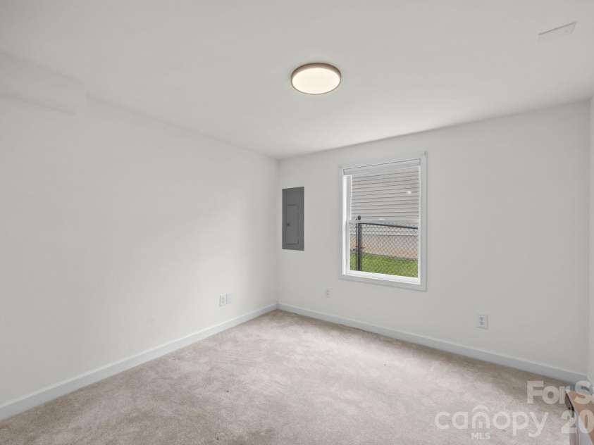 164 Lakeside Drive, Asheville, NC 28806.  MLS# CAR4343337, YatesRealty ID 12684. Another view