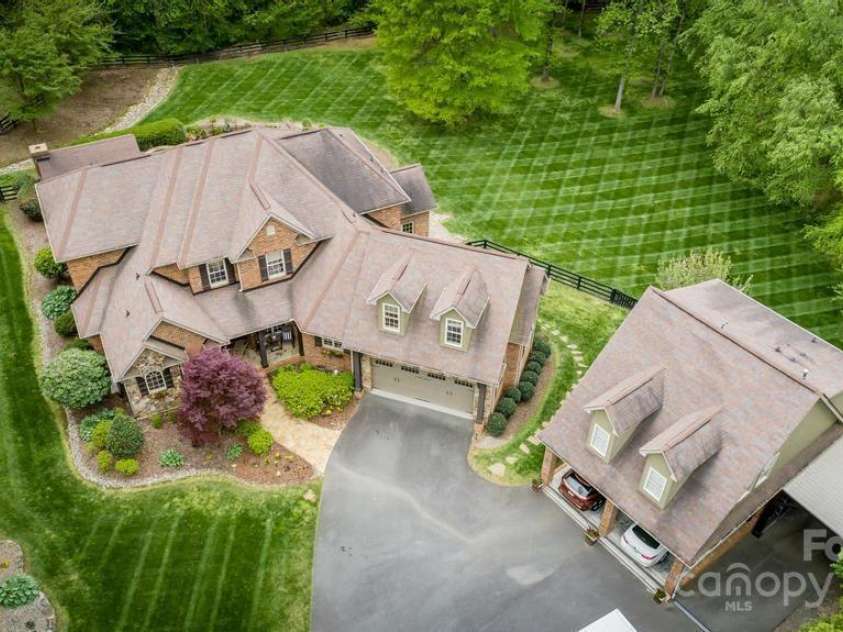 4600 Spicewood Drive, Charlotte, NC 28227.  MLS# CAR4250704, YatesRealty ID 12684. 