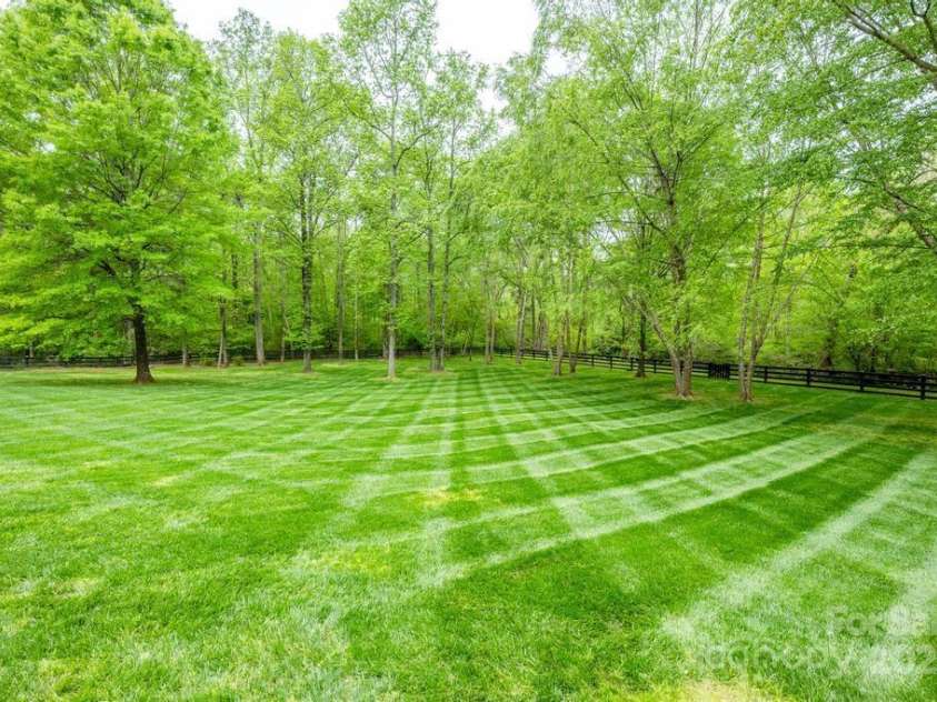 4600 Spicewood Drive, Charlotte, NC 28227.  MLS# CAR4250704, YatesRealty ID 12684. 