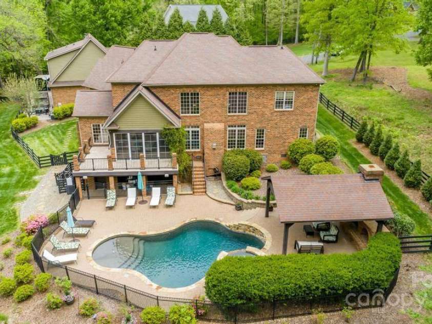 4600 Spicewood Drive, Charlotte, NC 28227.  MLS# CAR4250704, YatesRealty ID 12684. 