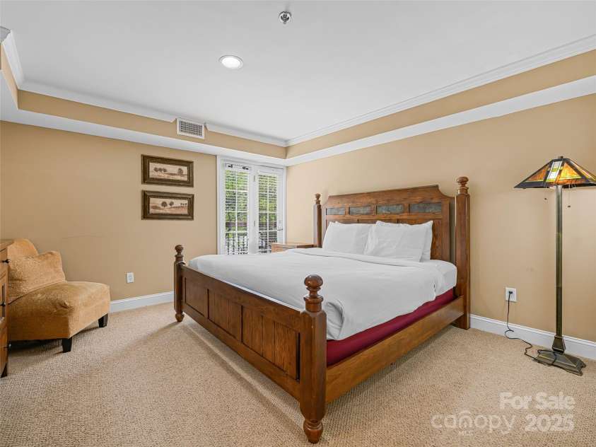 329 Bowling Park Road, Asheville, NC 28803.  MLS# CAR4254907, YatesRealty ID 12685. 