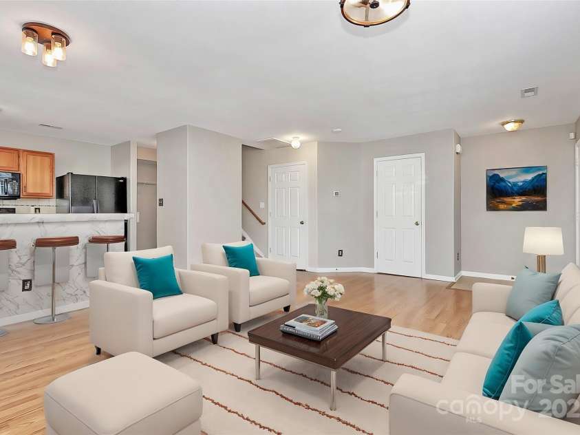 2045 Flushing Court, Charlotte, NC 28215.  MLS# CAR4256375, YatesRealty ID 12689. 