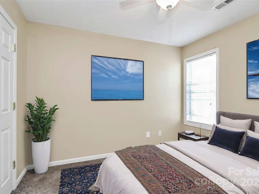 2045 Flushing Court, Charlotte, NC 28215.  MLS# CAR4256375, YatesRealty ID 12689. BR2 virtually staged