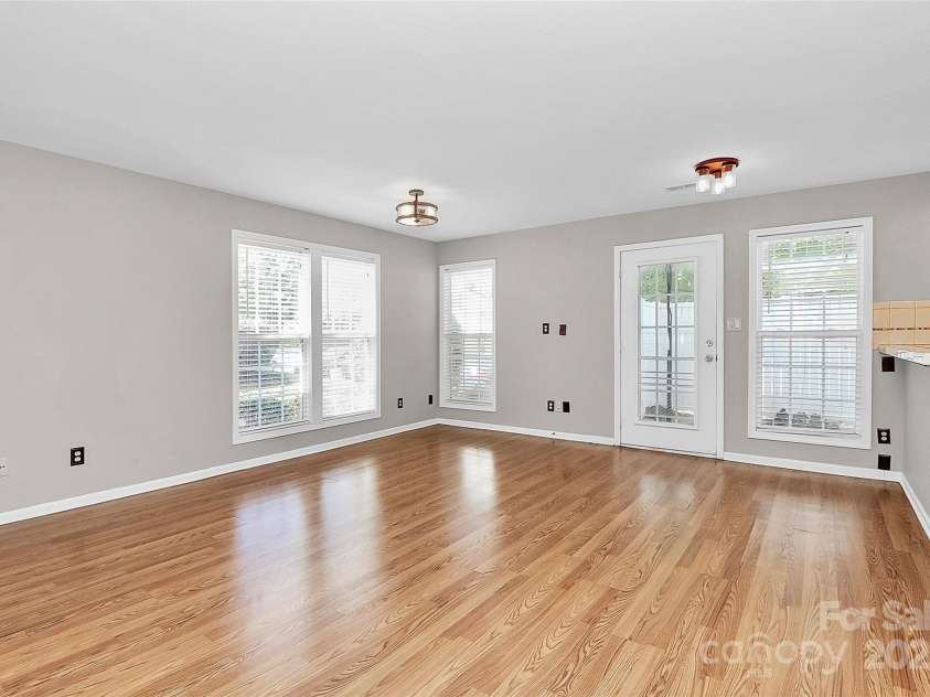 2045 Flushing Court, Charlotte, NC 28215.  MLS# CAR4256375, YatesRealty ID 12689. LR 