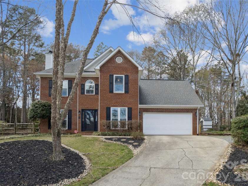 8307 Poplar Grove Circle, Waxhaw, NC 28173.  MLS# CAR4357386, YatesRealty ID 12689. 