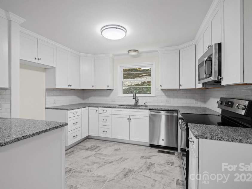 144 Hickory Hollow Lane, Taylorsville, NC 28681.  MLS# CAR4150453, YatesRealty ID 1269. 