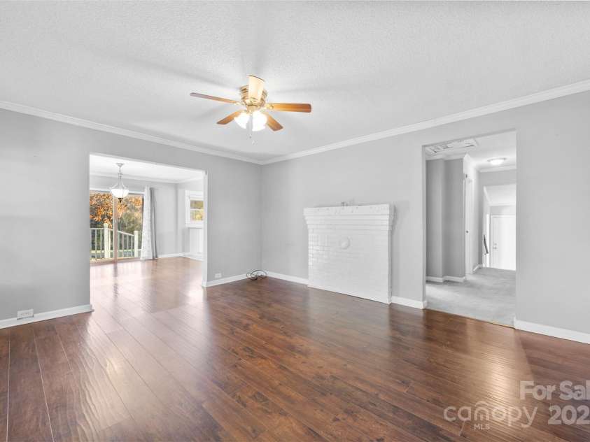 6621 Charlie Walker Road, Kannapolis, NC 28081.  MLS# CAR4321839, YatesRealty ID 1269. Living Room