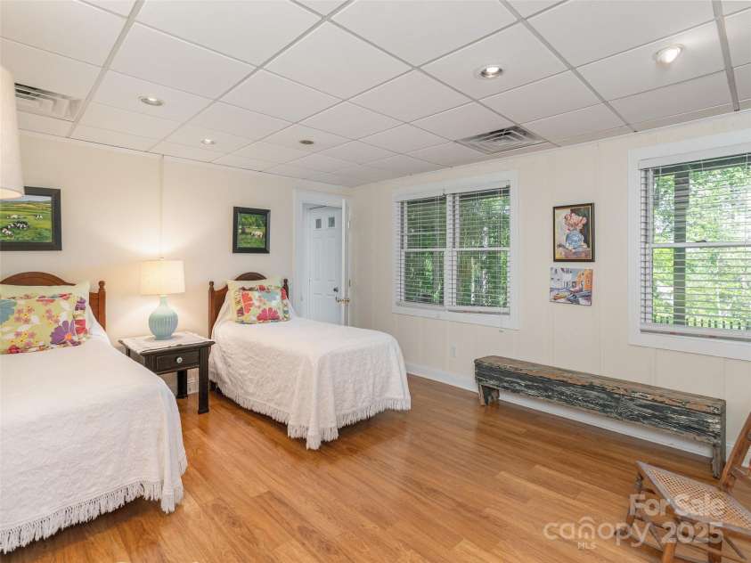 203 Lake Drive, Hendersonville, NC 28739.  MLS# CAR4255151, YatesRealty ID 12690. 
