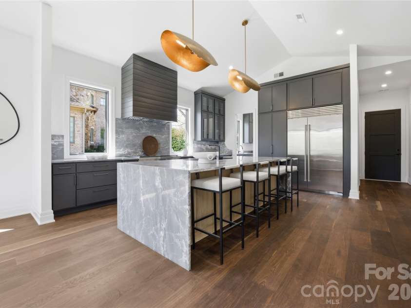 1423 Wendover Road, Charlotte, NC 28211.  MLS# CAR4360414, YatesRealty ID 12691. Kitchen