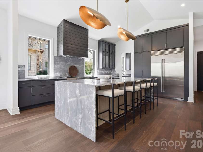 1423 Wendover Road, Charlotte, NC 28211.  MLS# CAR4360414, YatesRealty ID 12691. Kitchen