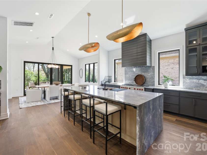 1423 Wendover Road, Charlotte, NC 28211.  MLS# CAR4360414, YatesRealty ID 12691. Kitchen
