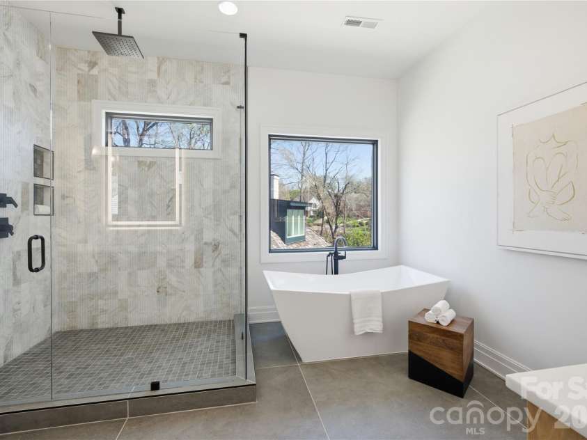 1423 Wendover Road, Charlotte, NC 28211.  MLS# CAR4360414, YatesRealty ID 12691. Primary Bathroom