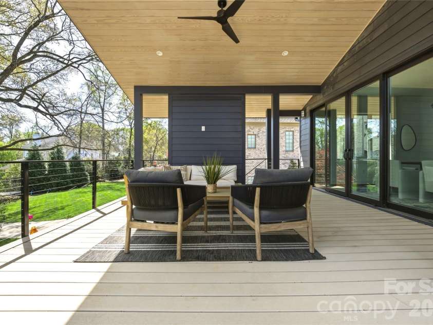 1423 Wendover Road, Charlotte, NC 28211.  MLS# CAR4360414, YatesRealty ID 12691. Rear Deck