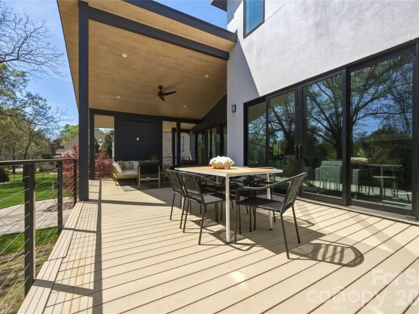 1423 Wendover Road, Charlotte, NC 28211.  MLS# CAR4360414, YatesRealty ID 12691. Rear Deck