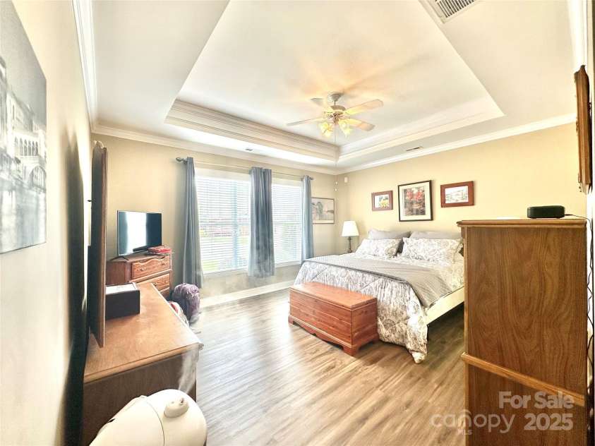 4223 Willow View Court, Matthews, NC 28105.  MLS# CAR4247768, YatesRealty ID 12691. 