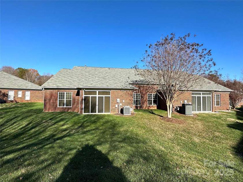 4223 Willow View Court, Matthews, NC 28105.  MLS# CAR4247768, YatesRealty ID 12691. 