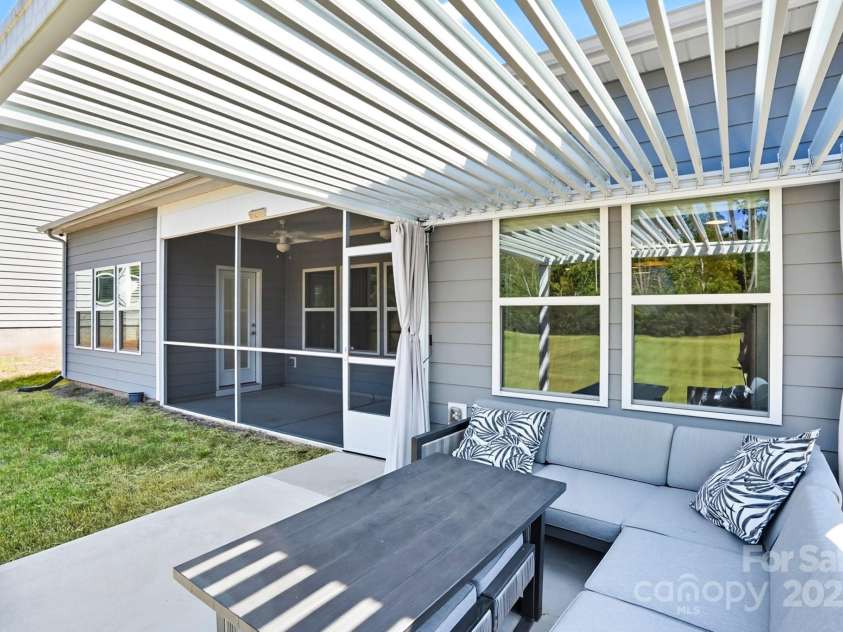 224 Old Harbor Drive, Mount Gilead, NC 27306.  MLS# CAR4303361, YatesRealty ID 12692. 