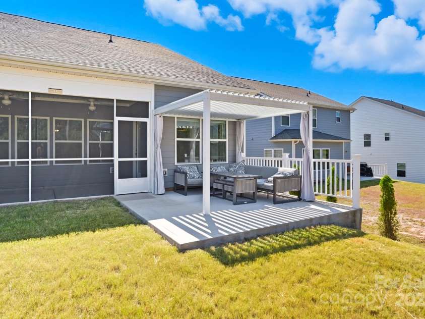 224 Old Harbor Drive, Mount Gilead, NC 27306.  MLS# CAR4303361, YatesRealty ID 12692. 