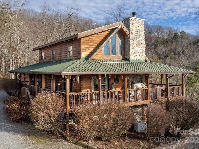 534 Eagles View Road, Bryson City, NC 28713.  MLS# CAR4215867, YatesRealty ID 12693. 