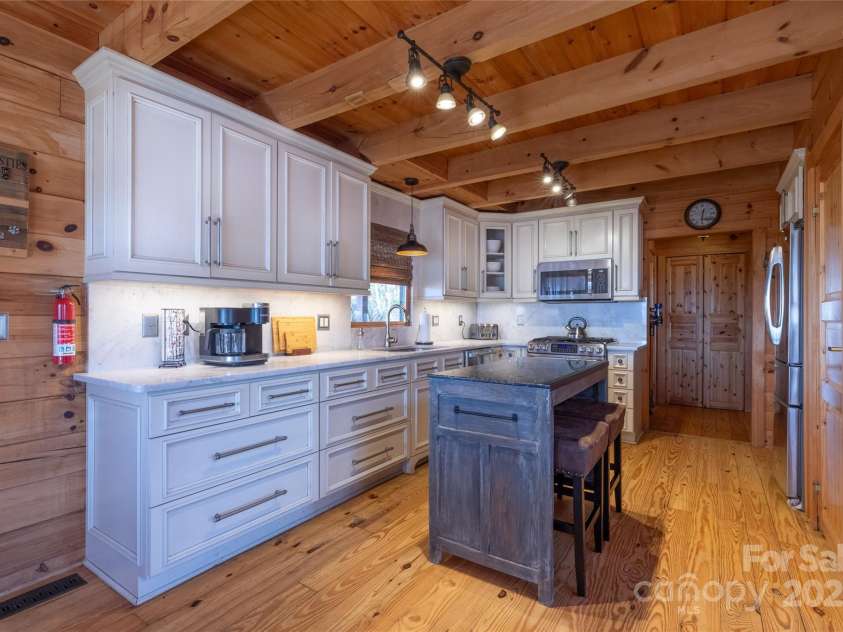 534 Eagles View Road, Bryson City, NC 28713.  MLS# CAR4215867, YatesRealty ID 12693. 