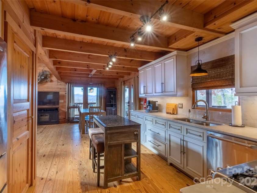 534 Eagles View Road, Bryson City, NC 28713.  MLS# CAR4215867, YatesRealty ID 12693. 