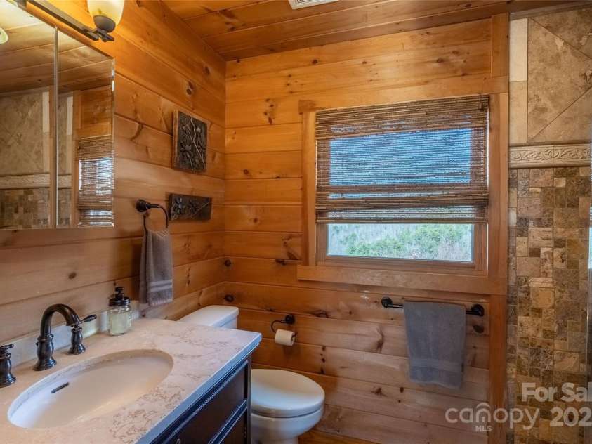 534 Eagles View Road, Bryson City, NC 28713.  MLS# CAR4215867, YatesRealty ID 12693. 