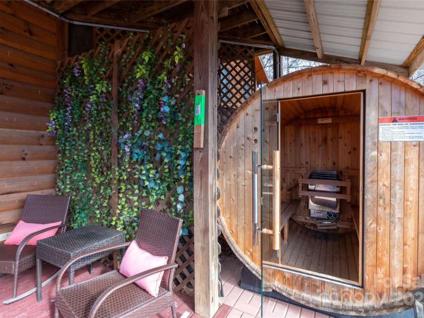 534 Eagles View Road, Bryson City, NC 28713.  MLS# CAR4215867, YatesRealty ID 12693. 