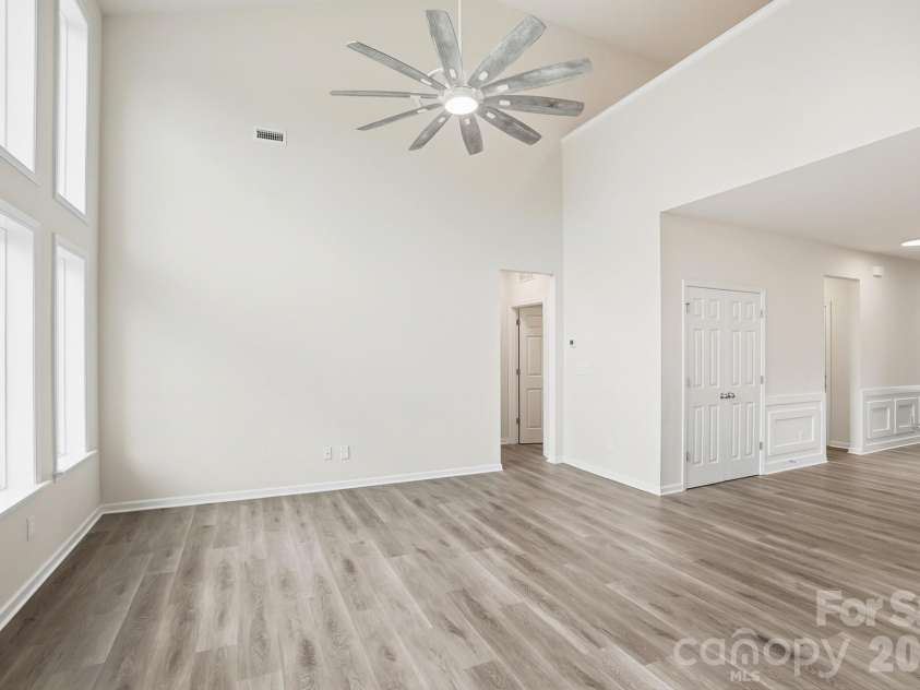 17909 Wilbanks Drive, Charlotte, NC 28278.  MLS# CAR4364271, YatesRealty ID 12694. 