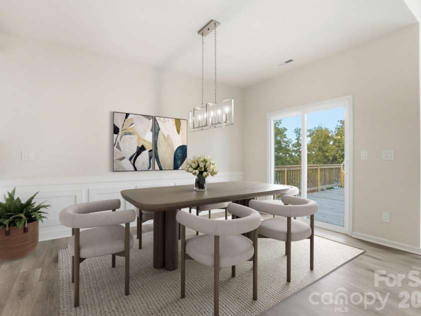 17909 Wilbanks Drive, Charlotte, NC 28278.  MLS# CAR4364271, YatesRealty ID 12694. Dining area virtually staged