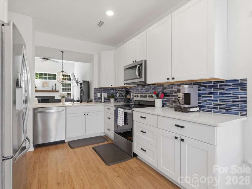 4084 Holly Villa Circle, Indian Trail, NC 28079.  MLS# CAR4365523, YatesRealty ID 12696. Kitchen