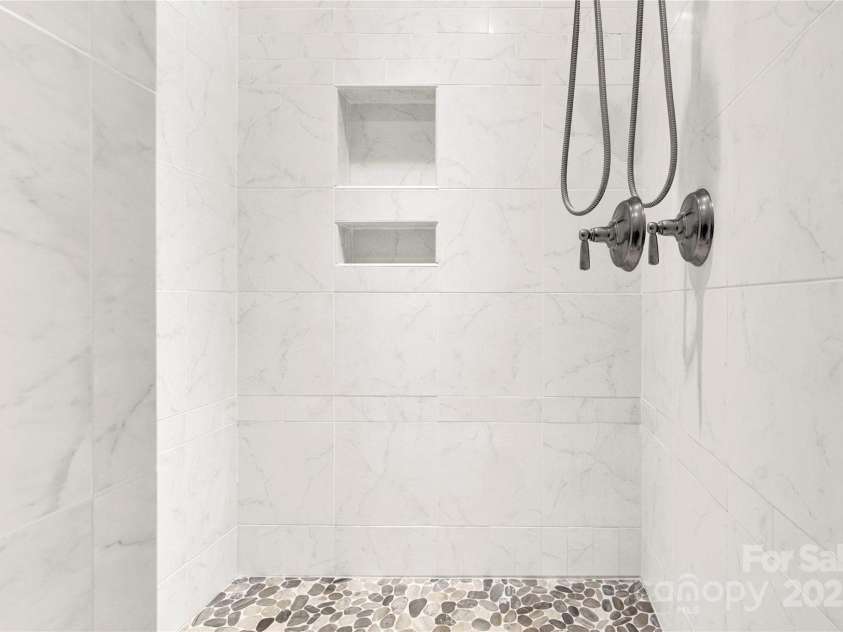 107 Cold Hollow Farms Drive, Mooresville, NC 28117.  MLS# CAR4218362, YatesRealty ID 12697. 