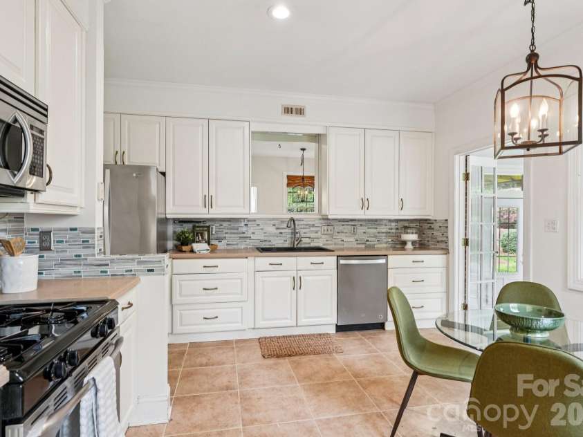 2005 Pinefield Court, Gastonia, NC 28056.  MLS# CAR4363105, YatesRealty ID 12697. 