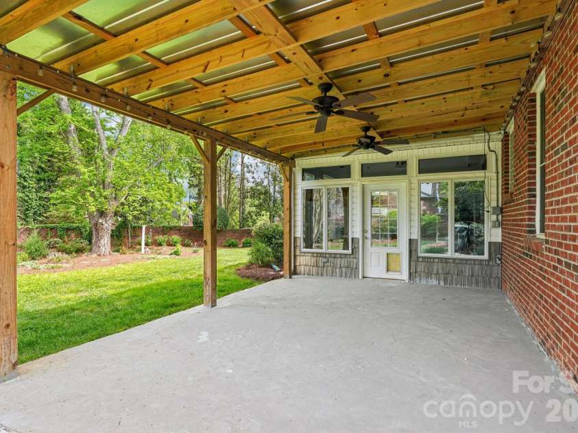 2005 Pinefield Court, Gastonia, NC 28056.  MLS# CAR4363105, YatesRealty ID 12697. 
