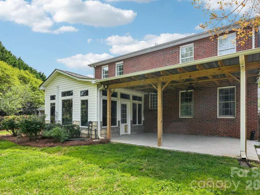 2005 Pinefield Court, Gastonia, NC 28056.  MLS# CAR4363105, YatesRealty ID 12697. 