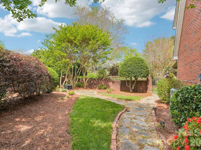 2005 Pinefield Court, Gastonia, NC 28056.  MLS# CAR4363105, YatesRealty ID 12697. 