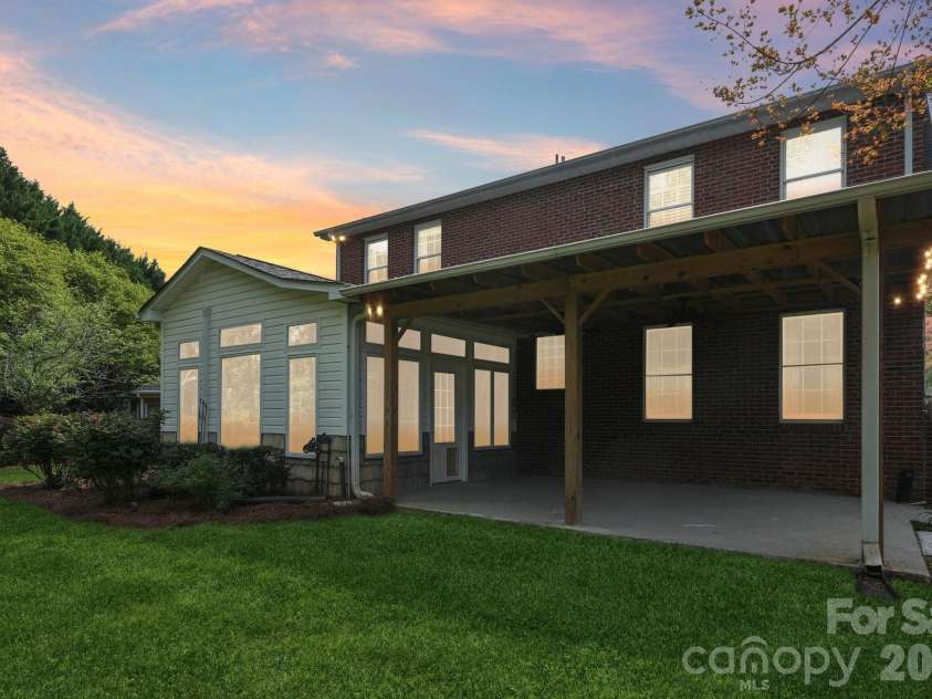 2005 Pinefield Court, Gastonia, NC 28056.  MLS# CAR4363105, YatesRealty ID 12697. 