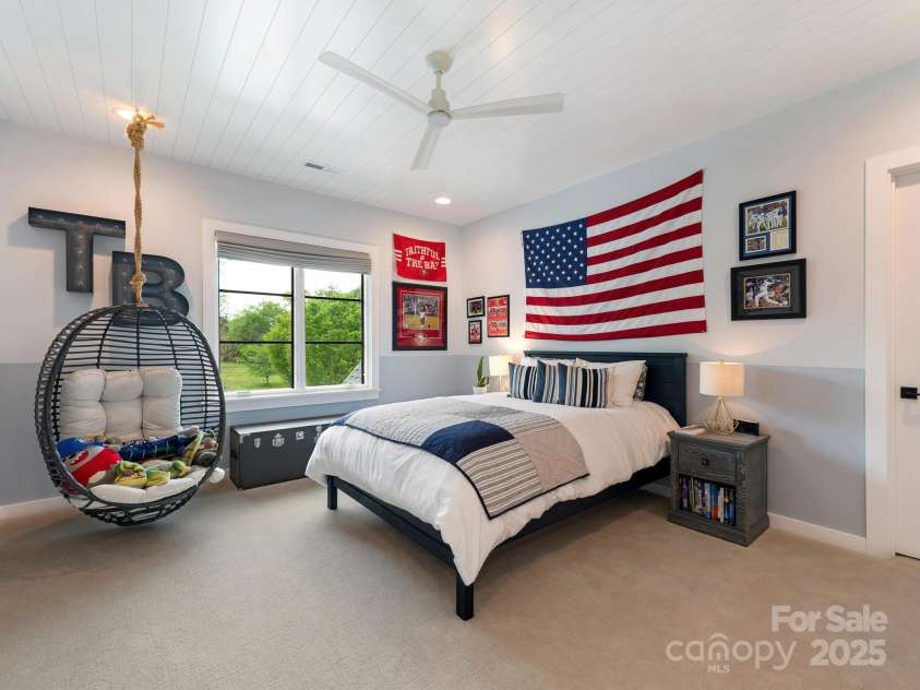 2343 Vernon Drive, Charlotte, NC 28211.  MLS# CAR4247008, YatesRealty ID 12698. Bedroom