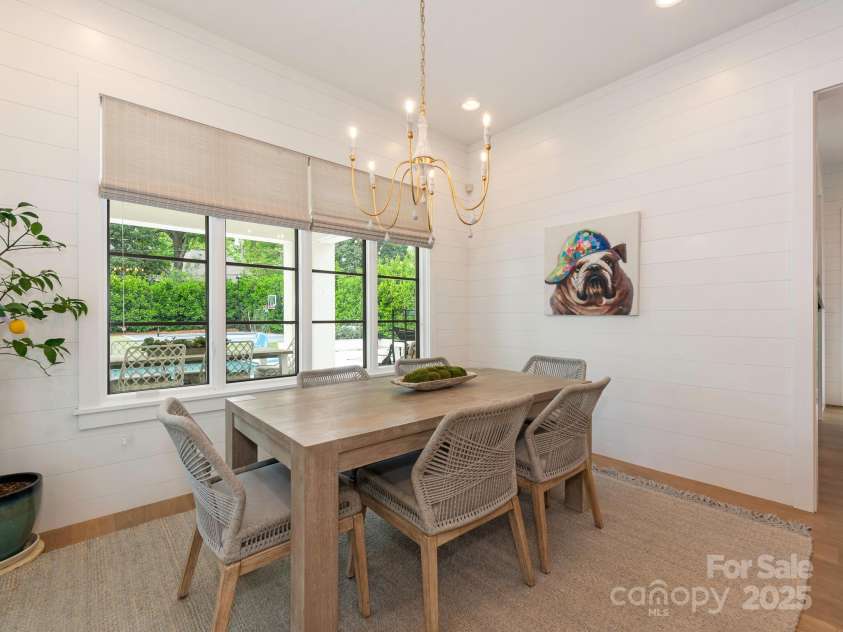 2343 Vernon Drive, Charlotte, NC 28211.  MLS# CAR4247008, YatesRealty ID 12698. Breakfast Area