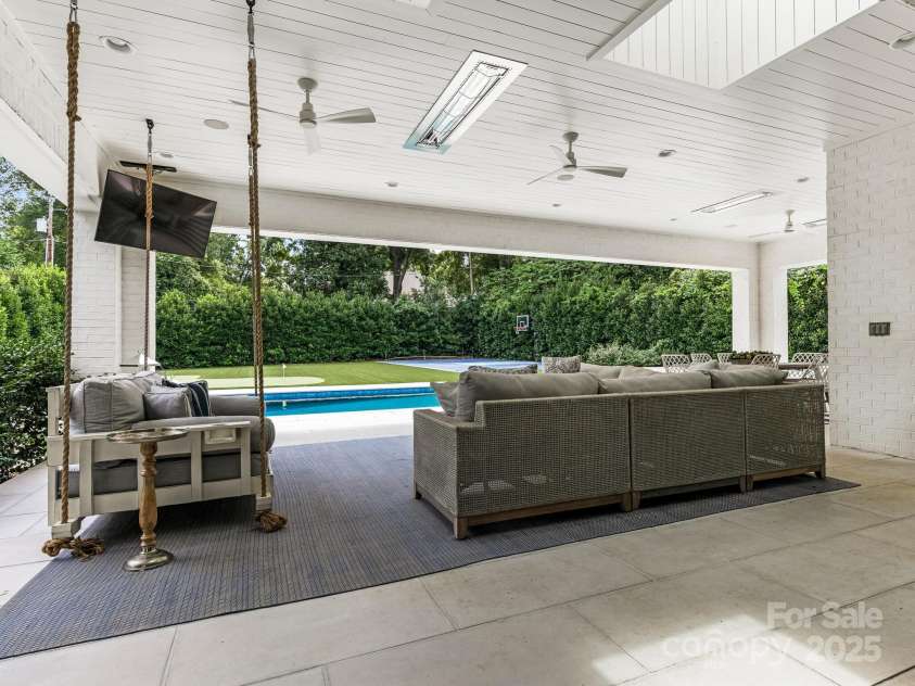 2343 Vernon Drive, Charlotte, NC 28211.  MLS# CAR4247008, YatesRealty ID 12698. Covered Terrace