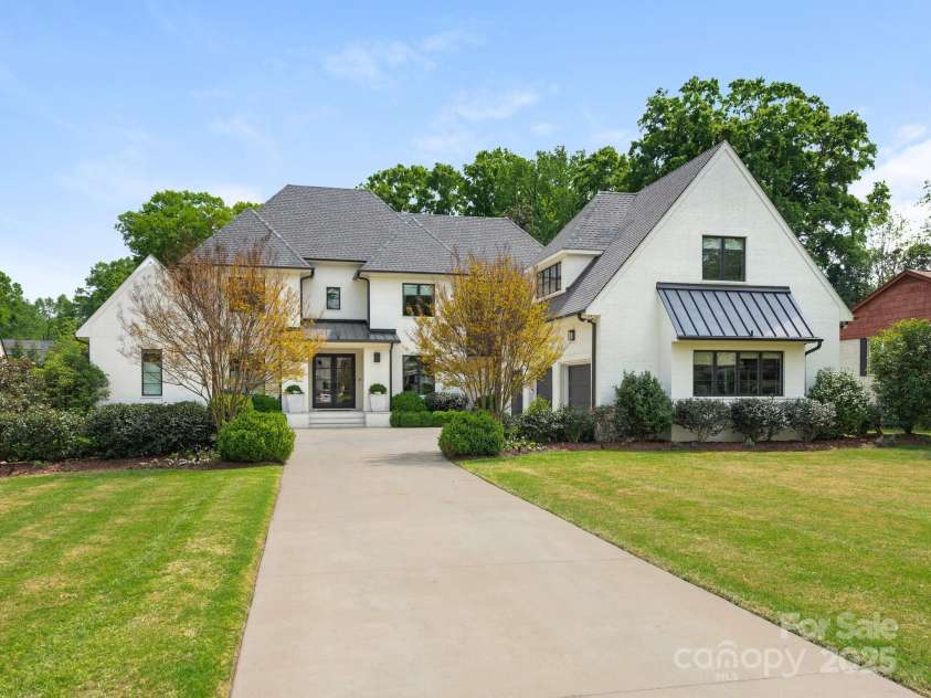 2343 Vernon Drive, Charlotte, NC 28211.  MLS# CAR4247008, YatesRealty ID 12698. Front Exterior