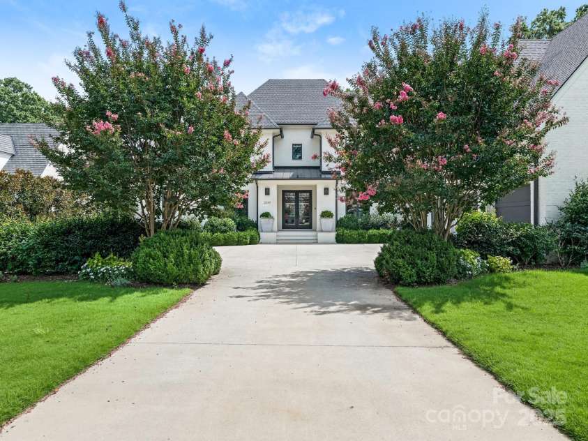 2343 Vernon Drive, Charlotte, NC 28211.  MLS# CAR4247008, YatesRealty ID 12698. Front Exterior