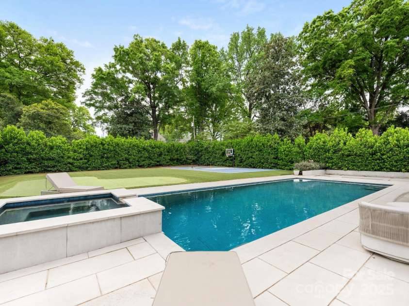2343 Vernon Drive, Charlotte, NC 28211.  MLS# CAR4247008, YatesRealty ID 12698. Saltwater Pool