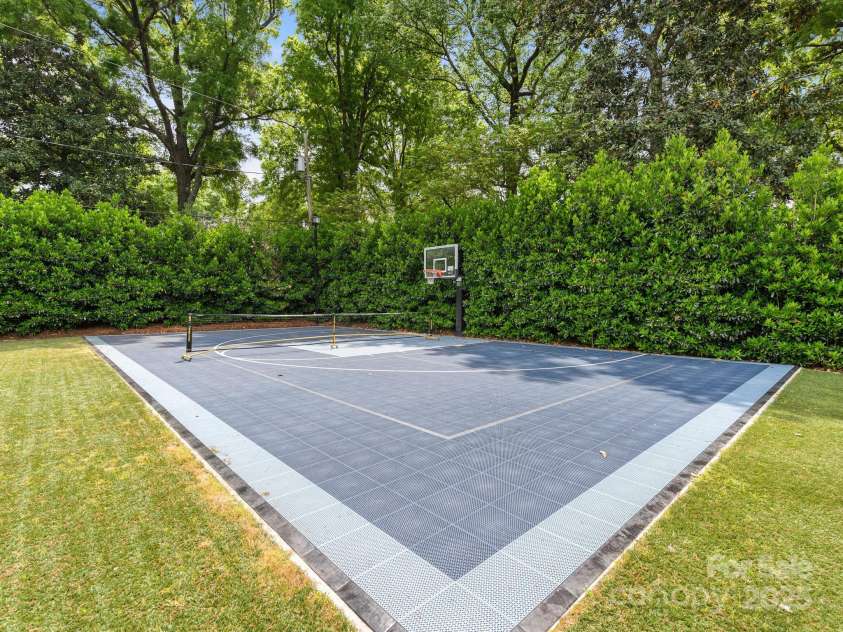 2343 Vernon Drive, Charlotte, NC 28211.  MLS# CAR4247008, YatesRealty ID 12698. Sports Court