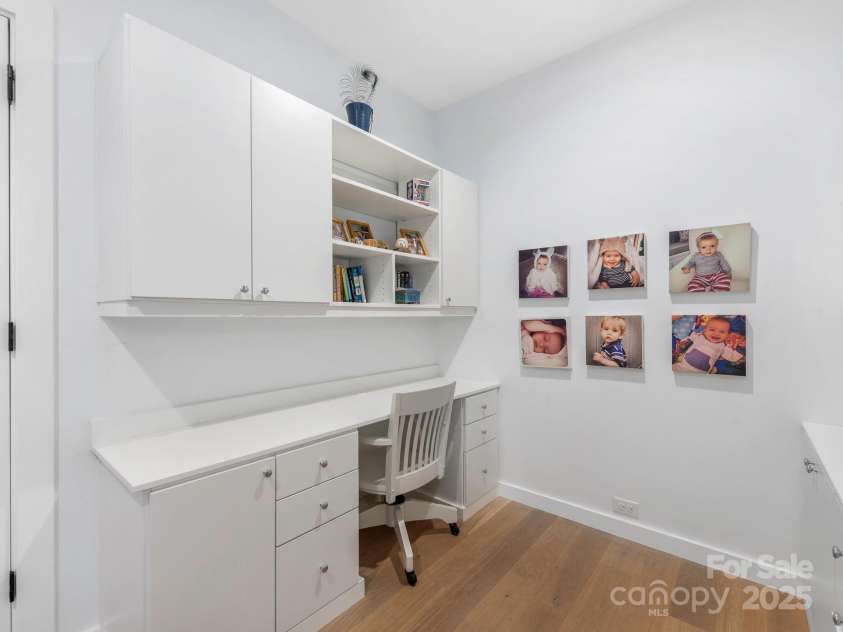 2343 Vernon Drive, Charlotte, NC 28211.  MLS# CAR4247008, YatesRealty ID 12698. Upper Office