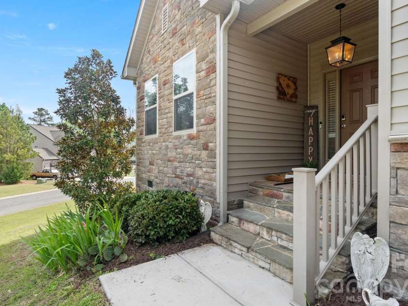 4708 Summerside Drive, Clover, SC 29710.  MLS# CAR4367518, YatesRealty ID 12698. 