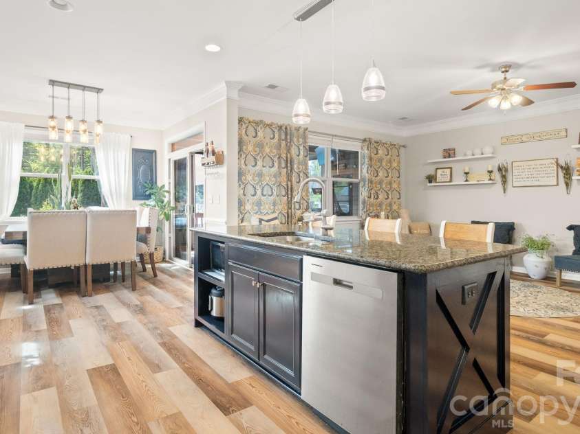 4708 Summerside Drive, Clover, SC 29710.  MLS# CAR4367518, YatesRealty ID 12698. 