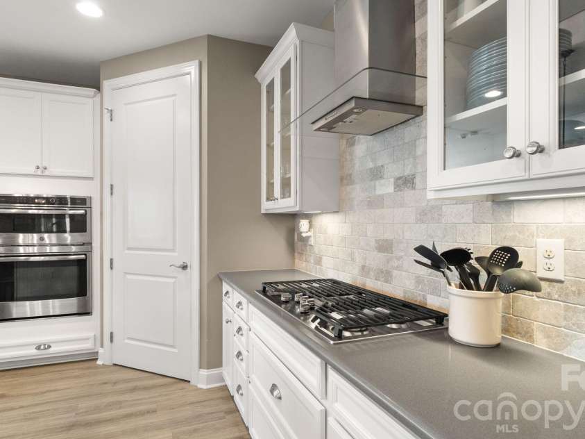 2696 Suffolk Place, Fort Mill, SC 29715.  MLS# CAR4368761, YatesRealty ID 12699. 
