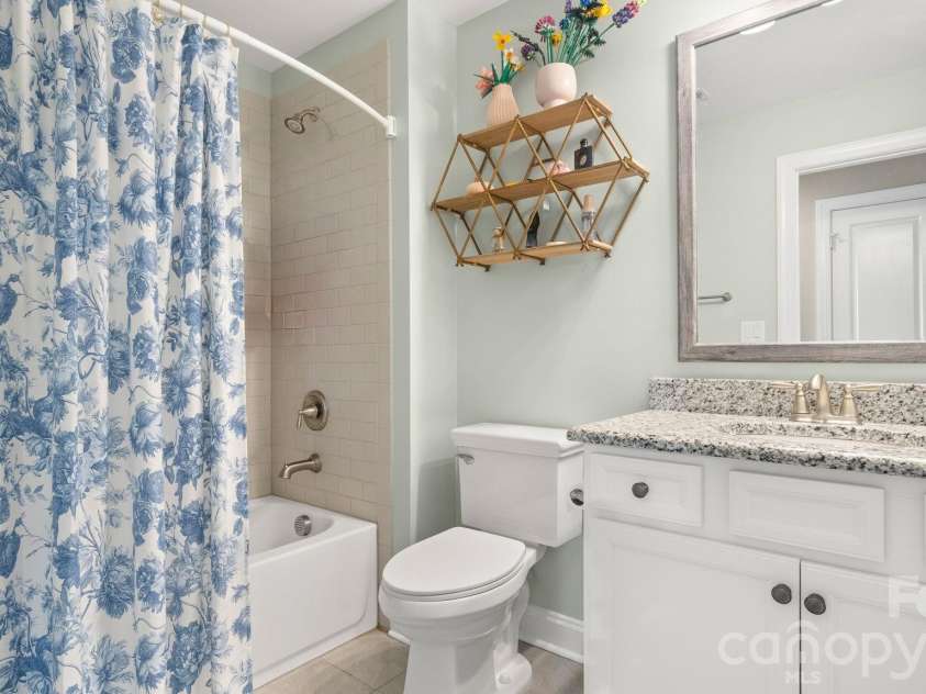 2696 Suffolk Place, Fort Mill, SC 29715.  MLS# CAR4368761, YatesRealty ID 12699. 