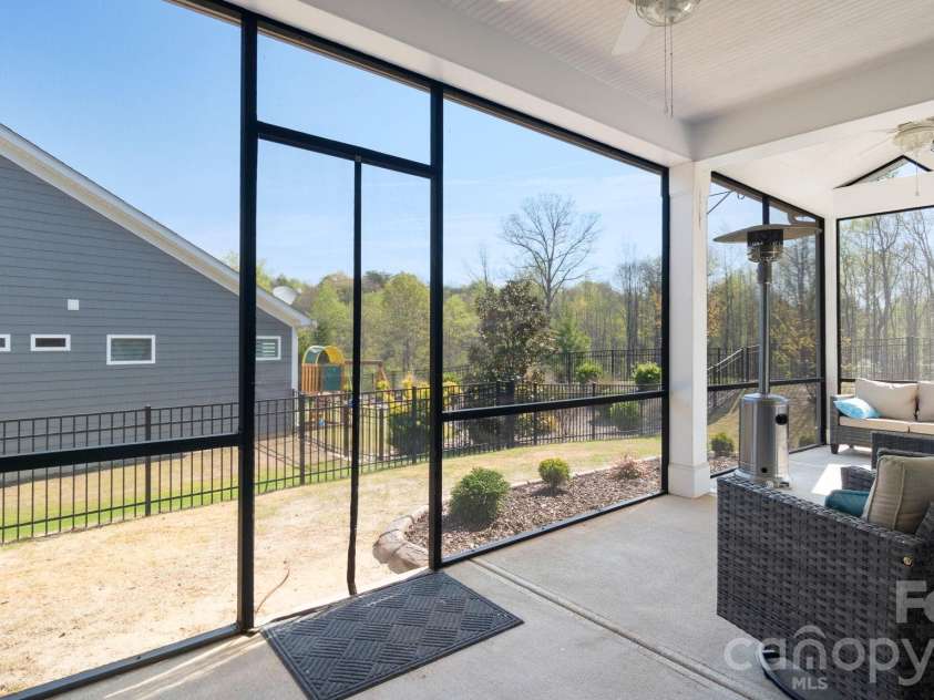 2696 Suffolk Place, Fort Mill, SC 29715.  MLS# CAR4368761, YatesRealty ID 12699. 
